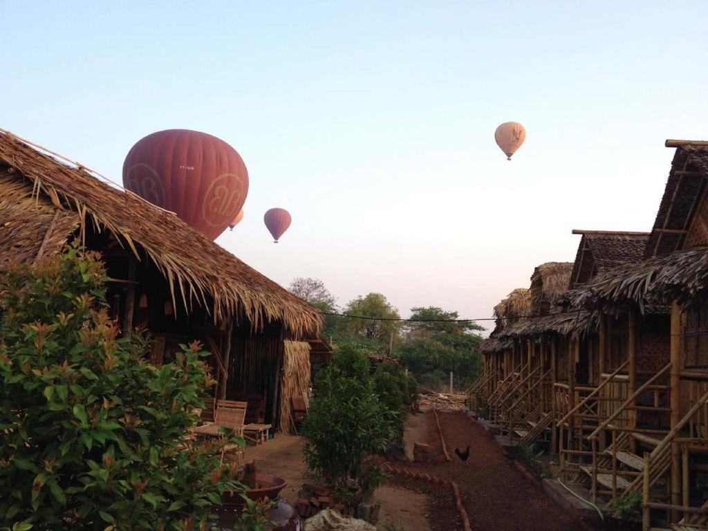 Bamboo House Apartamento Bagan Exterior foto